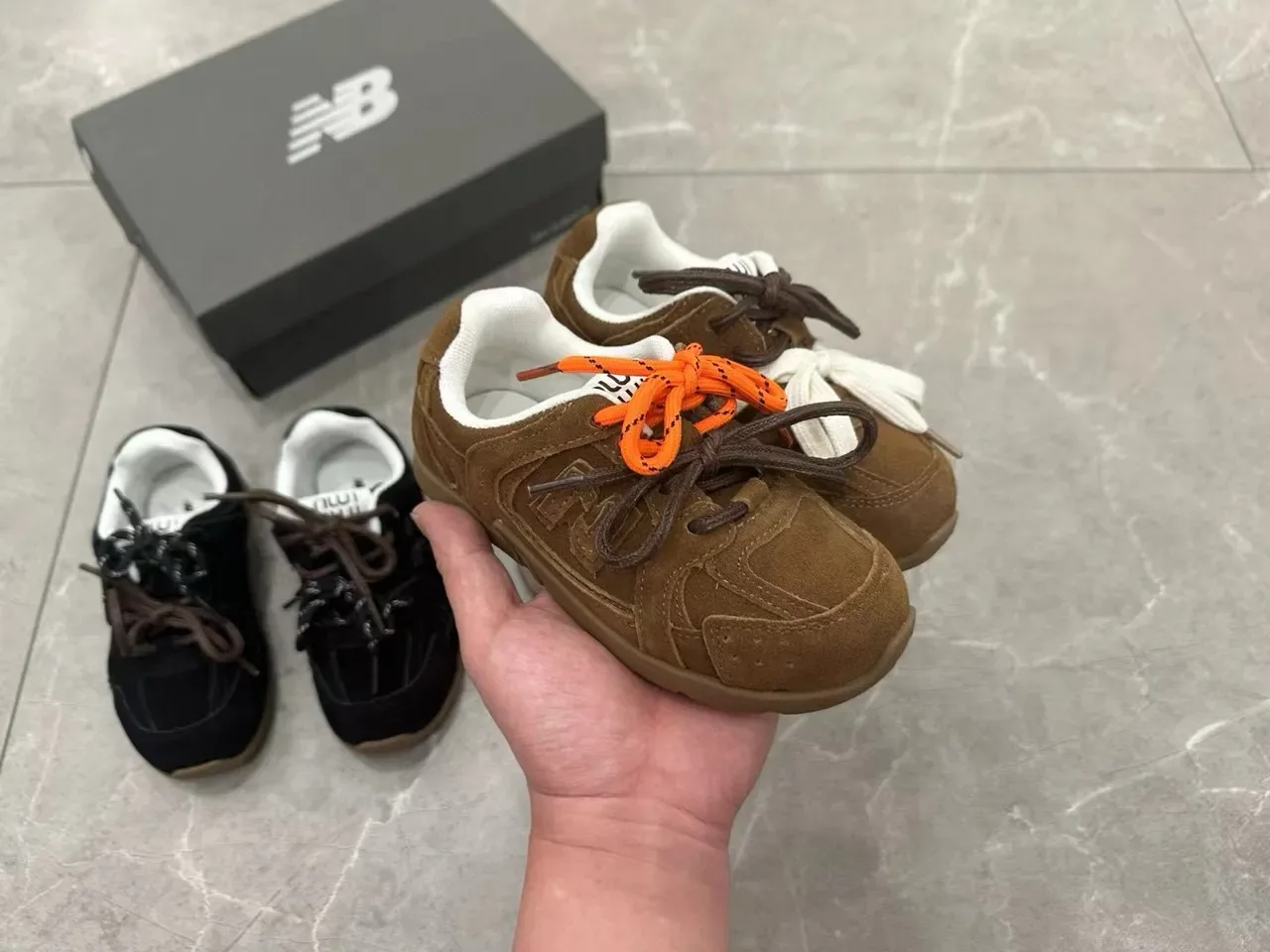 New Balance 327 Black Brown Suede Upper Gum Rubber Sole Lifestyle Sneakers 5