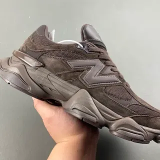New Balance 9060 单色棕色 厚底运动鞋