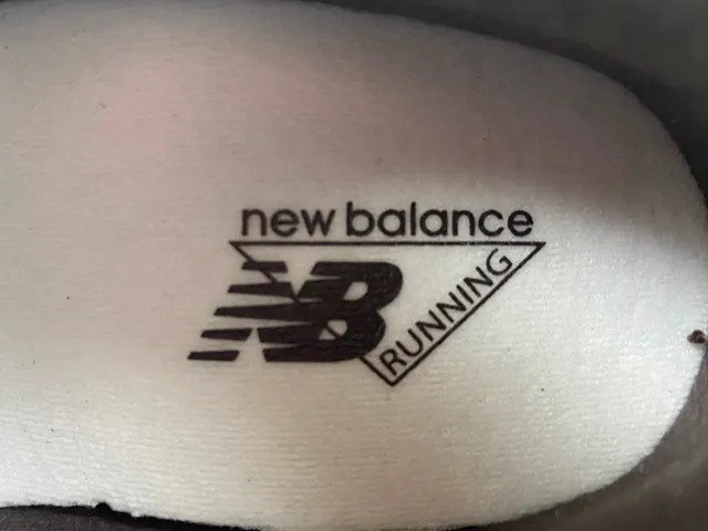 New Balance 9060 Sneakers Chunky Marron Monochromatique 7
