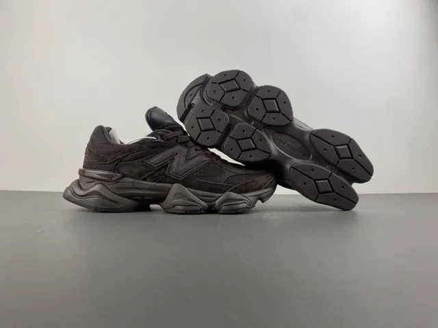 New Balance 9060 Sneakers Chunky Marron Monochromatique 12