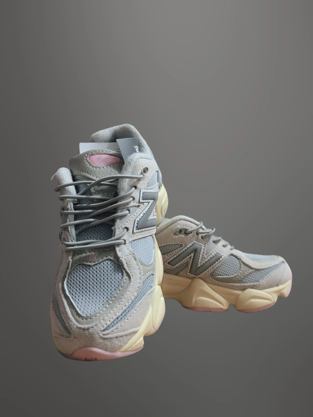 New Balance بيج وردي كعب مصمم طبقات شبكة سويد علوة كعب كبير 9