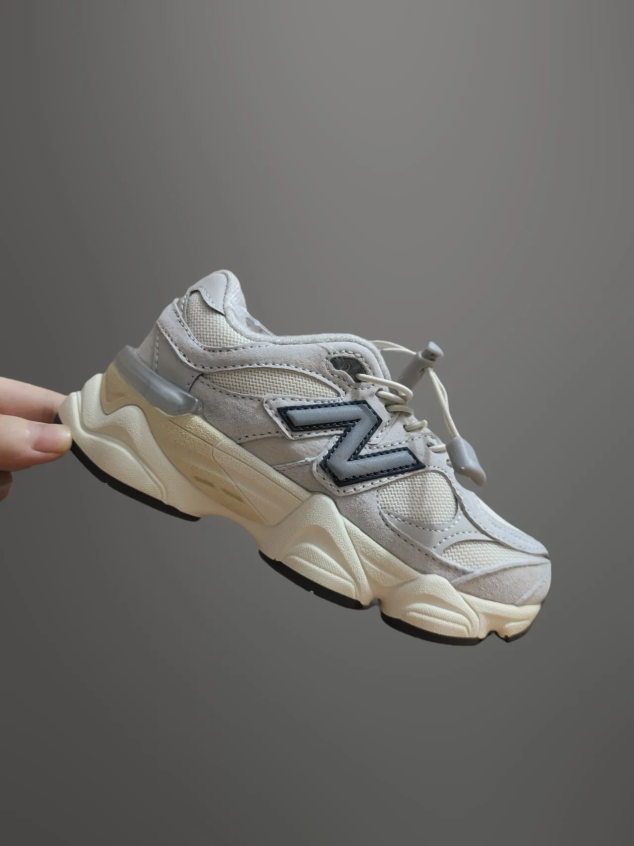 New Balance بيج وردي كعب مصمم طبقات شبكة سويد علوة كعب كبير 15