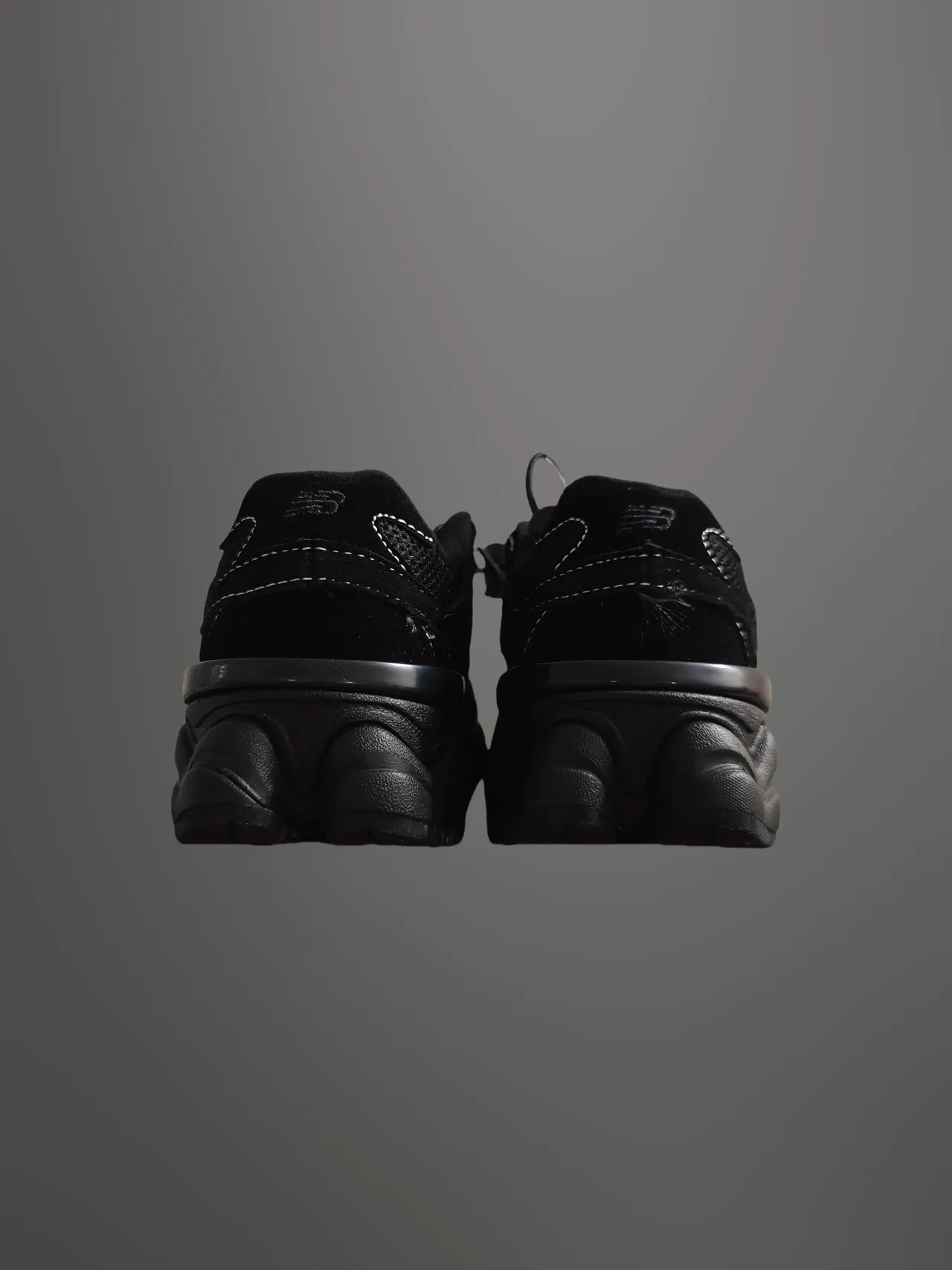 New Balance بيج وردي كعب مصمم طبقات شبكة سويد علوة كعب كبير 22