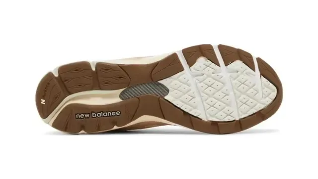 New Balance Beige Camurça e Malha Creme 'N' Logotipo Estilo de vida Tênis 2