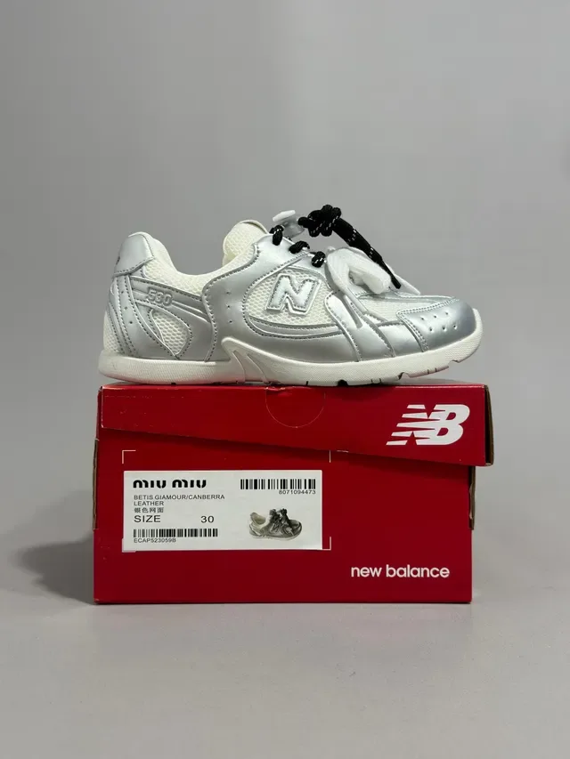 New Balance Tênis Lifestyle Beige Branco Com Material Misto Superior Camada De Malha E Couro 3