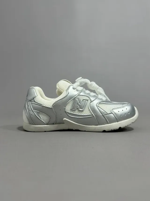 New Balance Tênis Lifestyle Beige Branco Com Material Misto Superior Camada De Malha E Couro 8