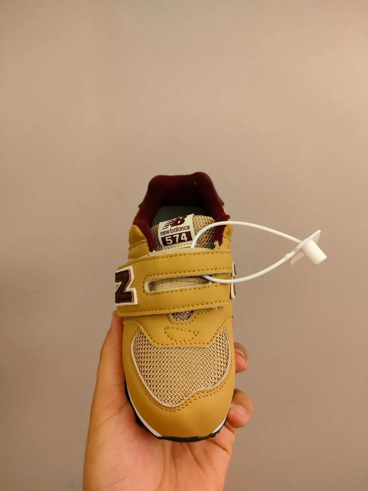 New Balance Tênis Lifestyle Beige Amarelo Low-Top com Upper em Camadas 5