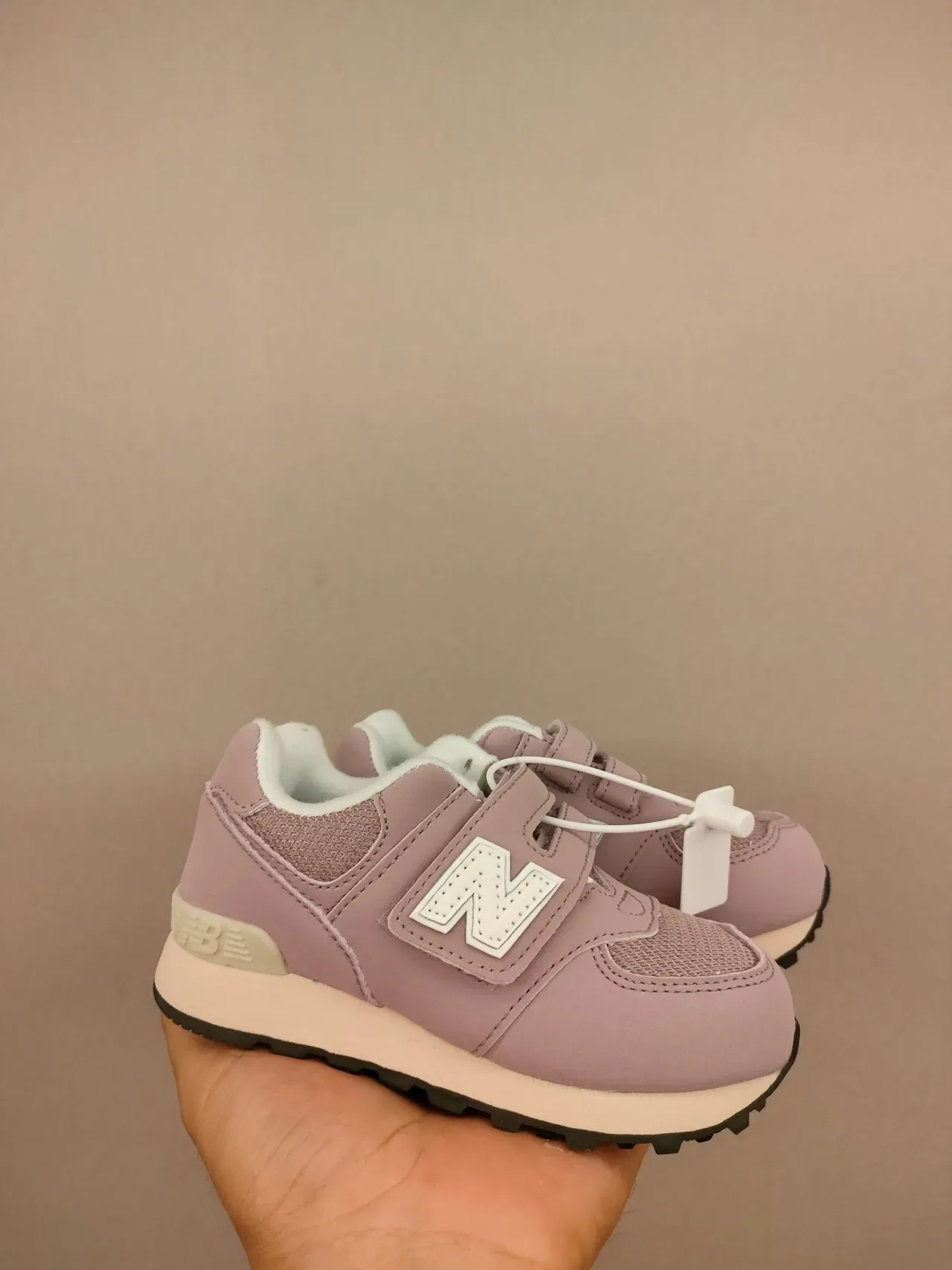 New Balance Tênis Lifestyle Beige Amarelo Low-Top com Upper em Camadas 18