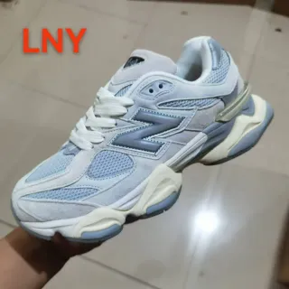 New Balance নীল-ধূসর মিডসোল মেশ-স্যুয়েড হাইব্রিড উপর চাংকি স্নিকার