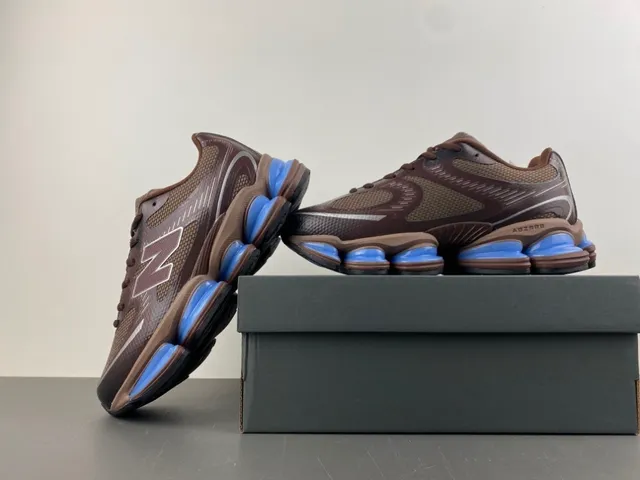 New Balance भूरा नीला मेश और सिंथेटिक ऊपरी विभाजित मिडसोल पोस जीवनशैली स्नीकर्स 14
