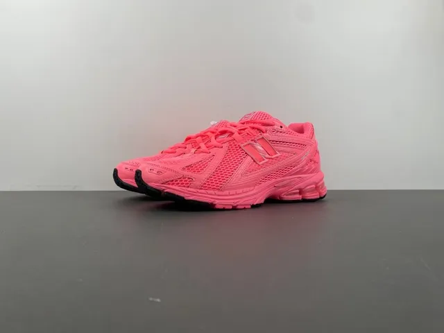New Balance Zapatos de running rosa negro upper de malla overlays de jaula sintética 10