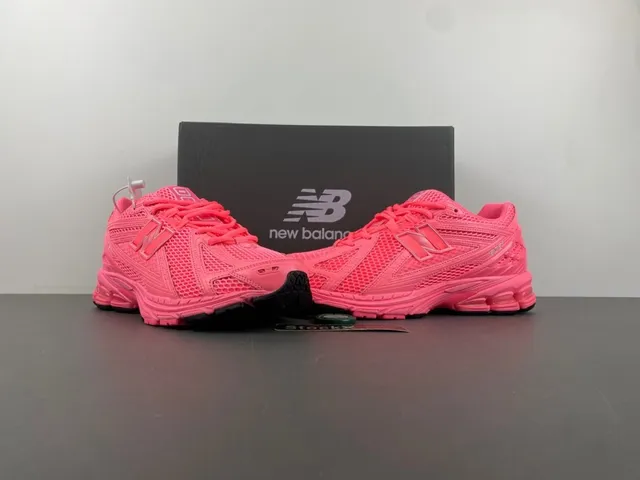 New Balance Zapatos de running rosa negro upper de malla overlays de jaula sintética 13