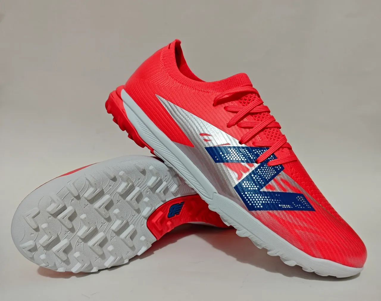New Balance Red White Low-Cut Synthetic Upper Molded Outsole Turf Soccer Shoes 11