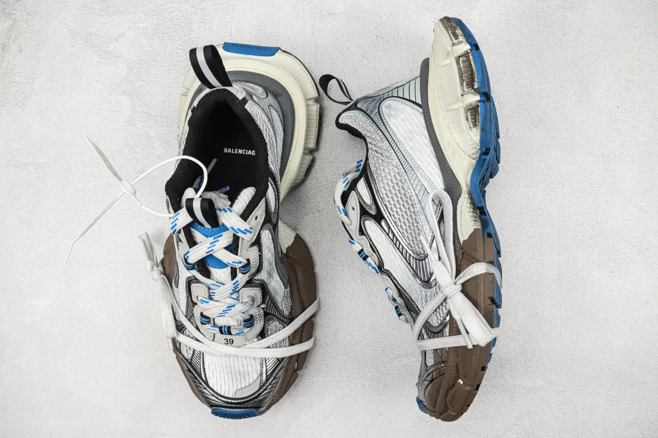 New Balance Azul Plateado Suela multicapas Revestimientos sintéticos metálicos Zapatillas chunky 3