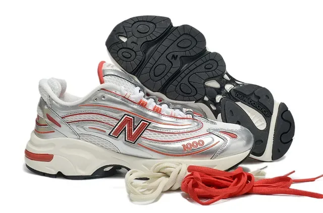 New Balance Plata Rojo Metálico Empeine Acento Piping Zapatillas Lifestyle 4