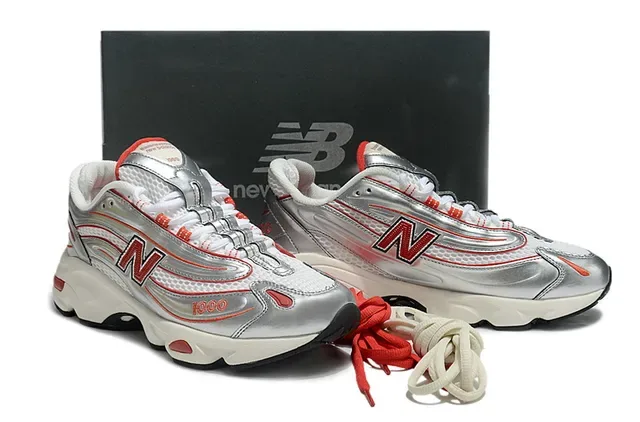 New Balance Plata Rojo Metálico Empeine Acento Piping Zapatillas Lifestyle 5