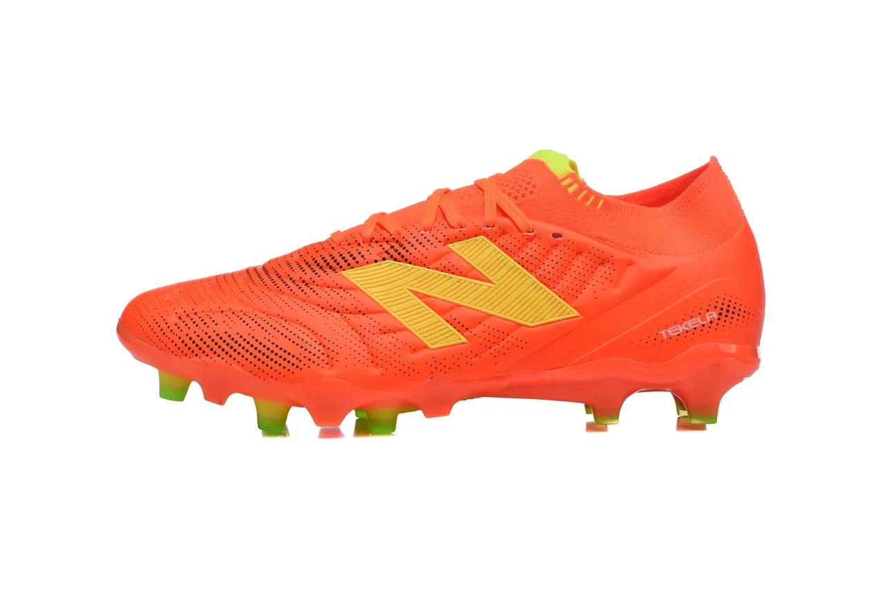 New Balance Tekela برتقالي أخضر، نعل mold studs، upper texturizado sintético، للأرض الصلبة، أحذية كرة القدم 10