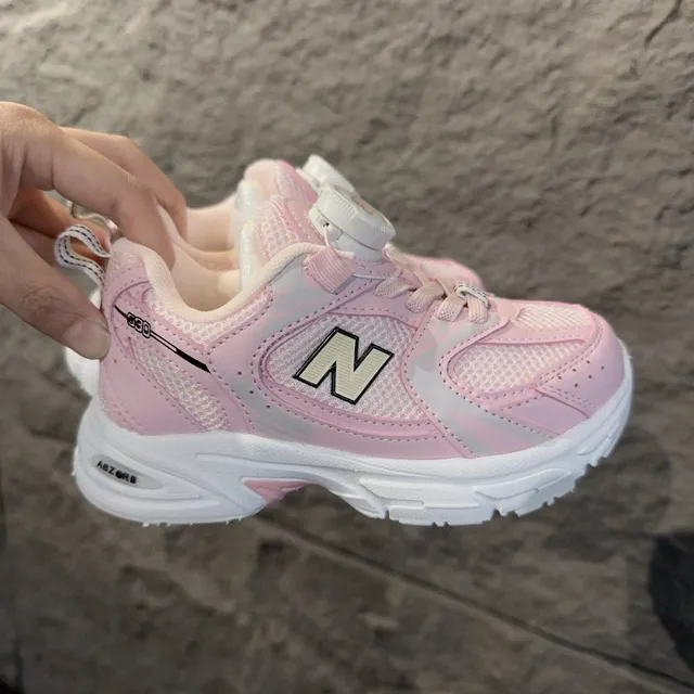 New Balance Branco Marinho Midsole Boa Dial Closure Tênis Chunky 17