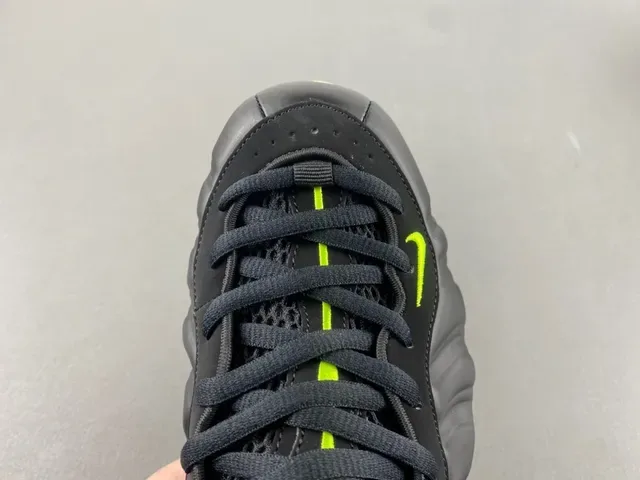 Nike Air Foamposite One Noir Vert Néon Chaussures de Basketball 5