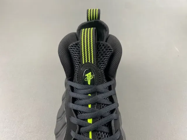 Nike Air Foamposite One Noir Vert Néon Chaussures de Basketball 6