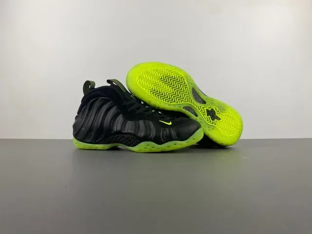 Nike Air Foamposite One Noir Vert Néon Chaussures de Basketball 15
