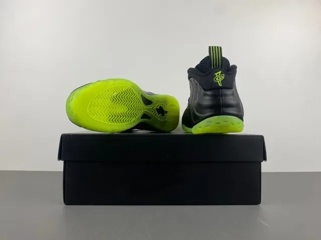 Nike Air Foamposite One Noir Vert Néon Chaussures de Basketball 19