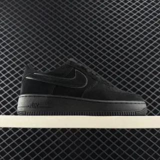 Nike Air Force 1 حذاء رياضي أسود أحادي اللون من السويد للأسلوب الحياة