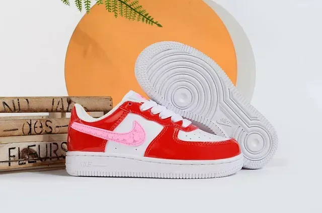 Nike Air Force 1 Blanc Bleu Rose Sneakers Lifestyle 4