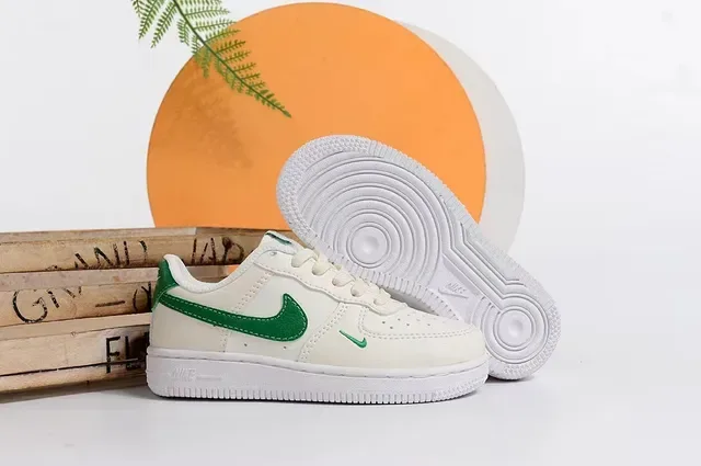 Nike Air Force 1 Blanc Bleu Rose Sneakers Lifestyle 5