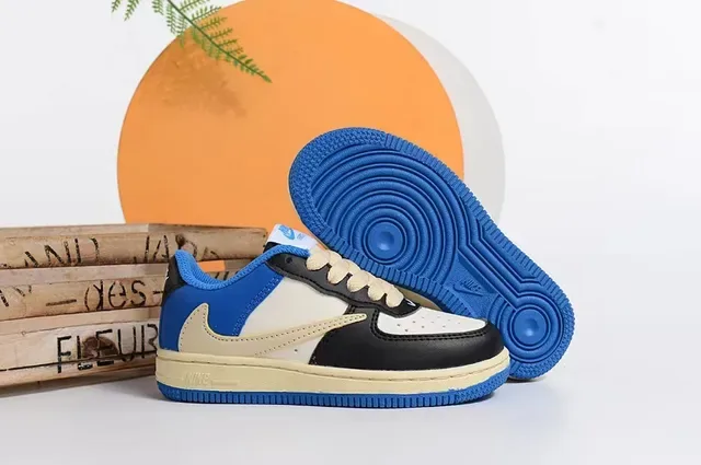 Nike Air Force 1 Blanc Bleu Rose Sneakers Lifestyle 10