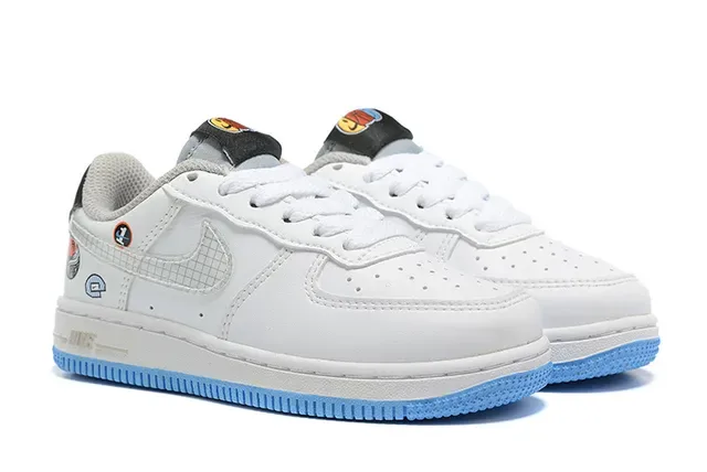Nike Air Force 1 Blanc Bleu Rose Sneakers Lifestyle 19
