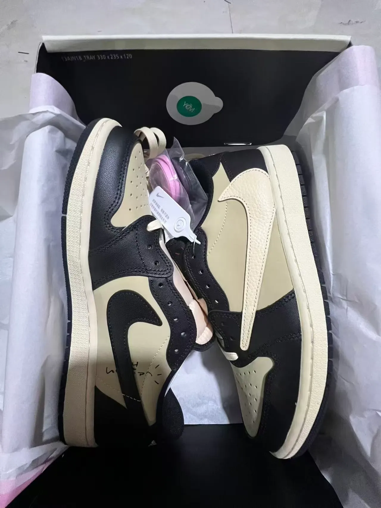 Nike Air Jordan 1 Preto e Creme Tênis Lifestyle 9
