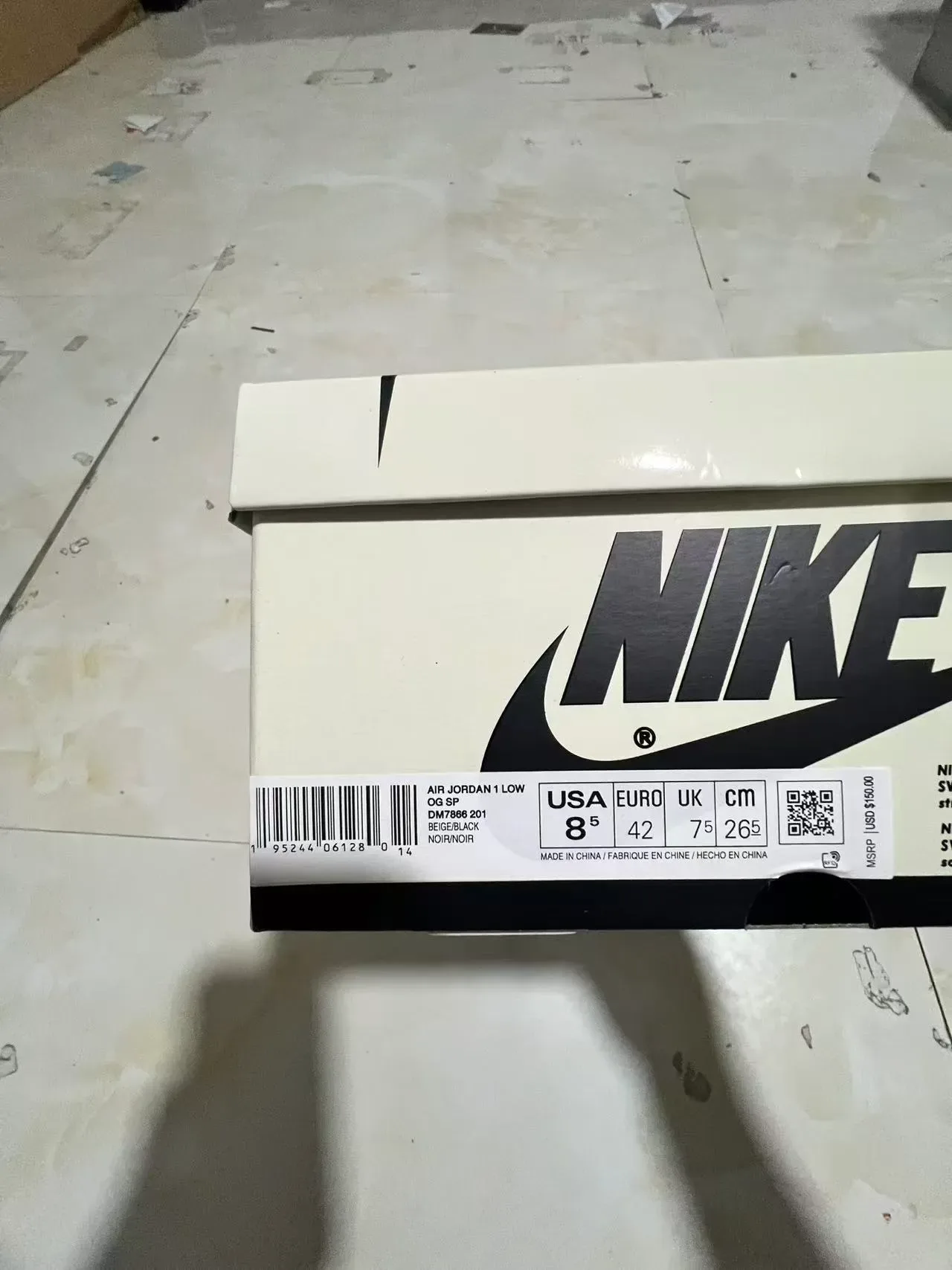 Nike Air Jordan 1 Preto e Creme Tênis Lifestyle 10
