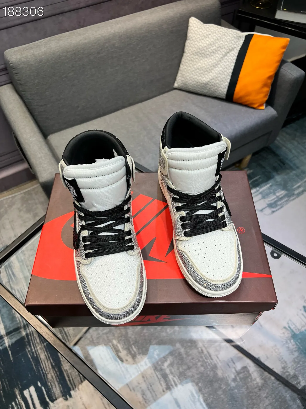 Nike Air Jordan 1 High Off-White Crystal-Embellished Sapatos de basquete 7