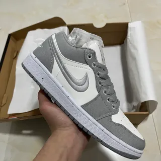 Nike Air Jordan 1 Low رمادي وأبيض أحذية أسلوب حياة