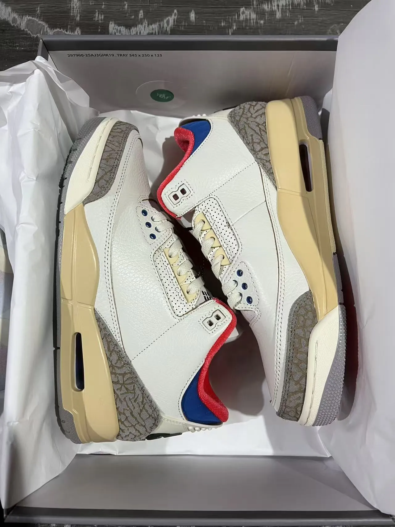Nike Air Jordan 3 Tênis de Basquete com Estampa de Elefante Branco e Bege 9