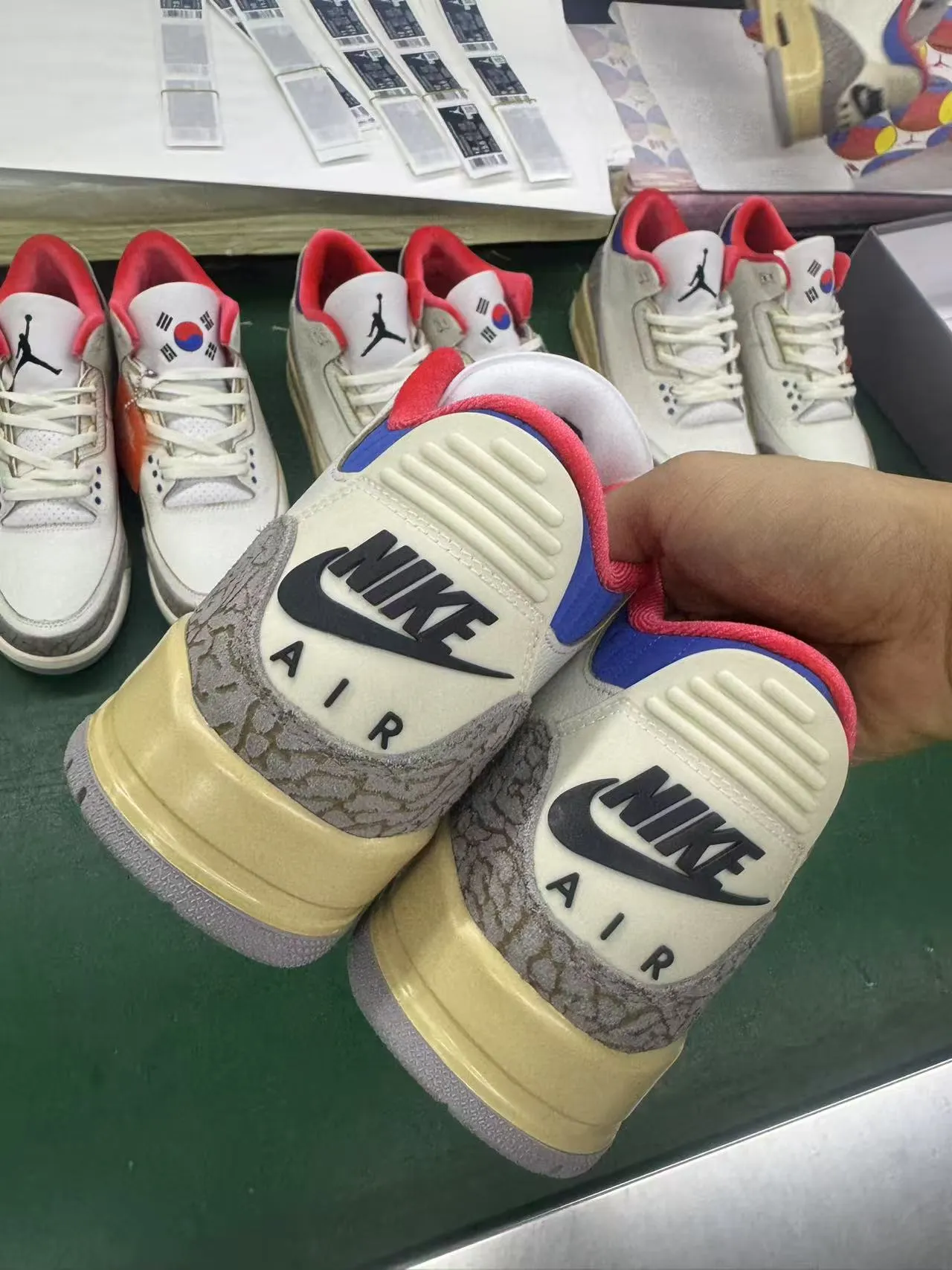 Nike Air Jordan 3 Tênis de Basquete com Estampa de Elefante Branco e Bege 14