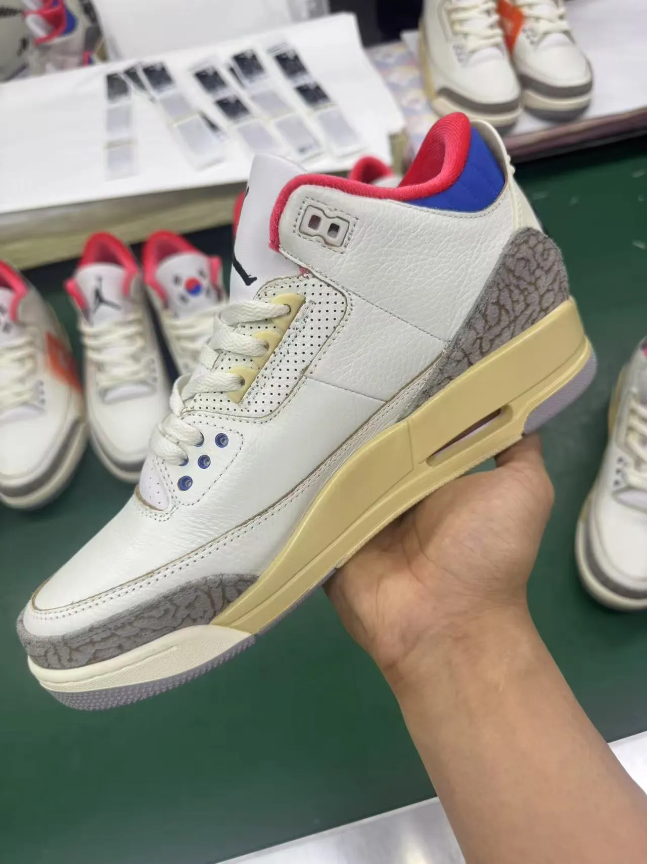 Nike Air Jordan 3 Tênis de Basquete com Estampa de Elefante Branco e Bege 16