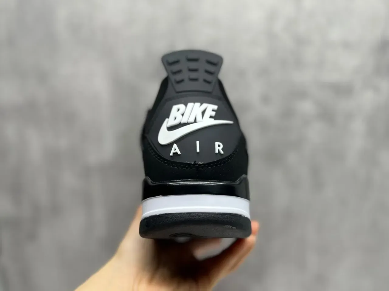 Nike Air Jordan 4 黑白篮球鞋 6