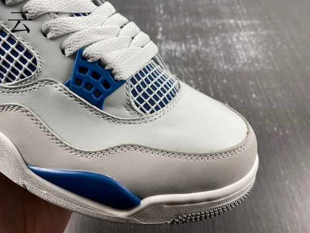 Nike Air Jordan 4 chaussures de basketball gris clair et bleu royal 10
