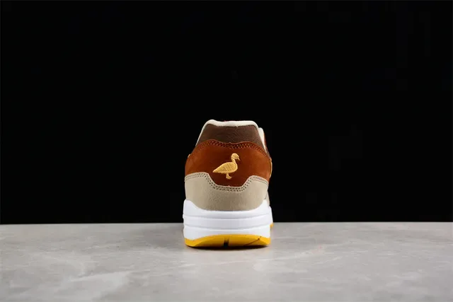 Tênis Lifestyle Nike Air Max 1 Brown Beige Yellow 8