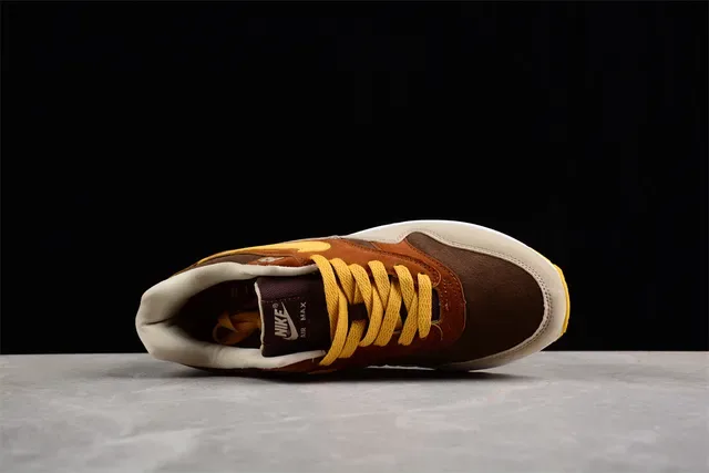 Tênis Lifestyle Nike Air Max 1 Brown Beige Yellow 10