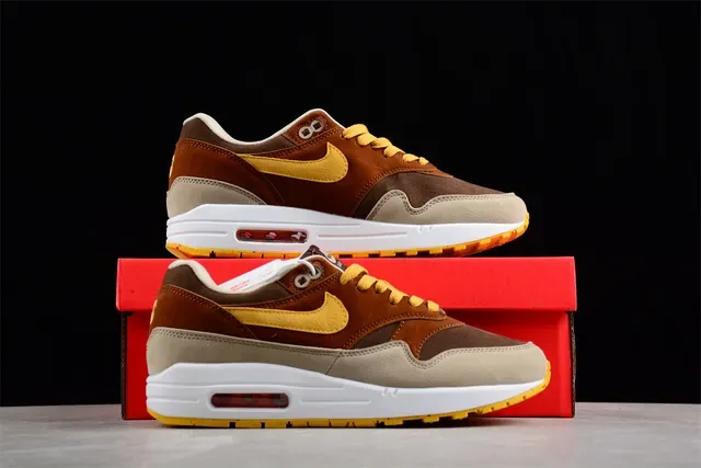 Tênis Lifestyle Nike Air Max 1 Brown Beige Yellow 15
