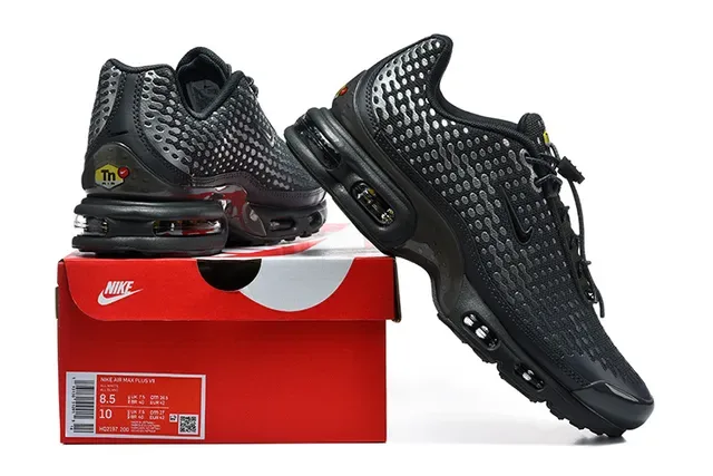 Nike Air Max Plus Perforated Monochrome Lifestyle Sneakers 20