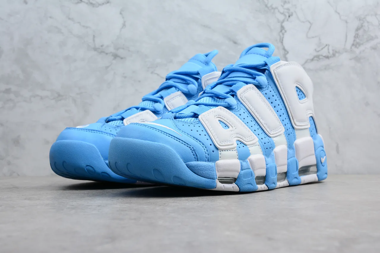 Nike Air More Uptempo हल्का नीला और सफेद बास्केटबॉल जूते 9