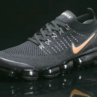 Nike Air VaporMax Chaussures Lifestyle Noires et Or Métallique