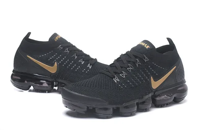 Nike Air VaporMax Tênis Lifestyle Preto e Dourado Metálico 6