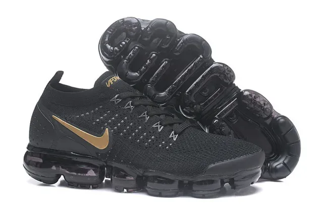 Nike Air VaporMax Tênis Lifestyle Preto e Dourado Metálico 7