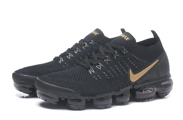 Nike Air VaporMax Tênis Lifestyle Preto e Dourado Metálico 8