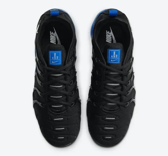 Nike Air VaporMax Plus Black and Blue Lifestyle Sneakers 3